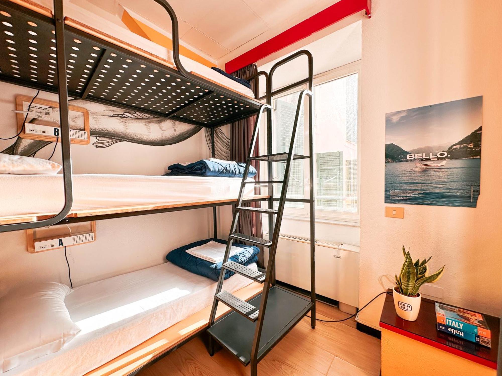 Mixed Dormitory Room,1592191309:JPEG